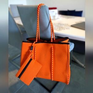 TOTE BAG NEOPRENE